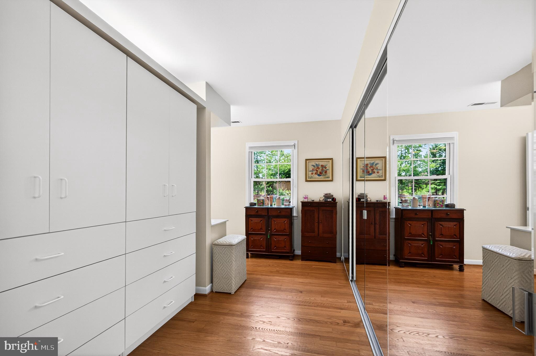 1003 PRIORY PLACE