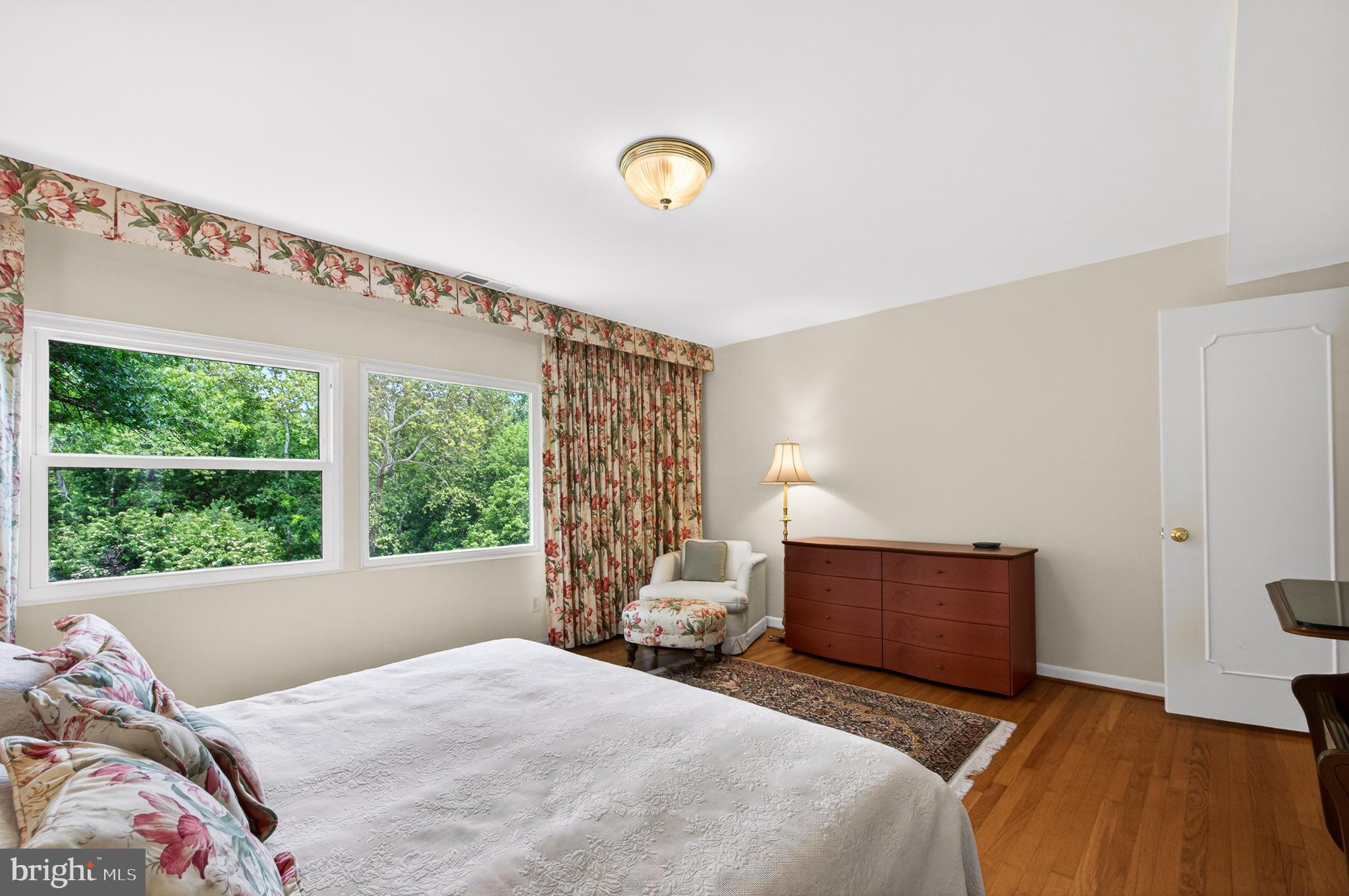 1003 PRIORY PLACE