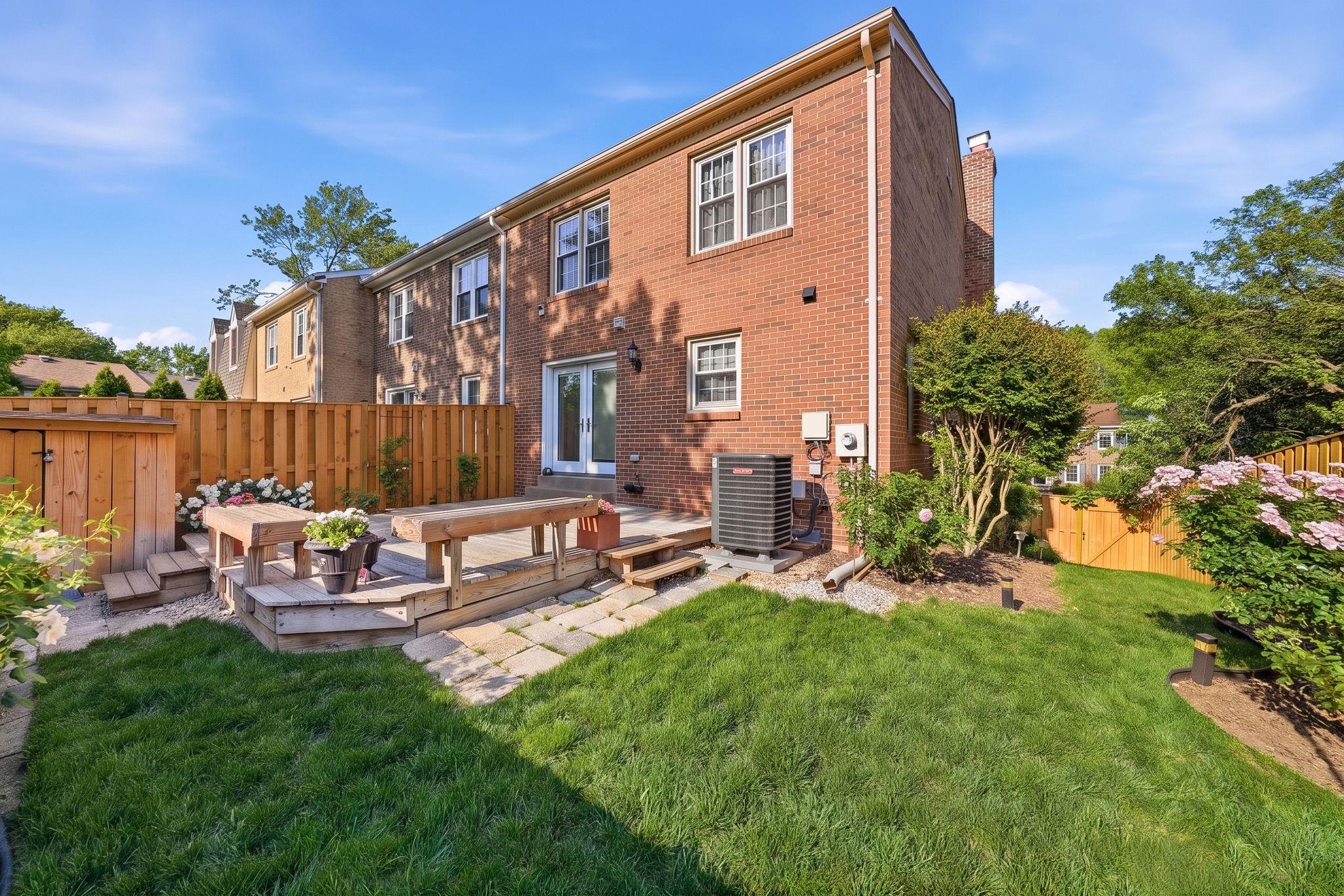 8218 DOCTOR CRAIK COURT