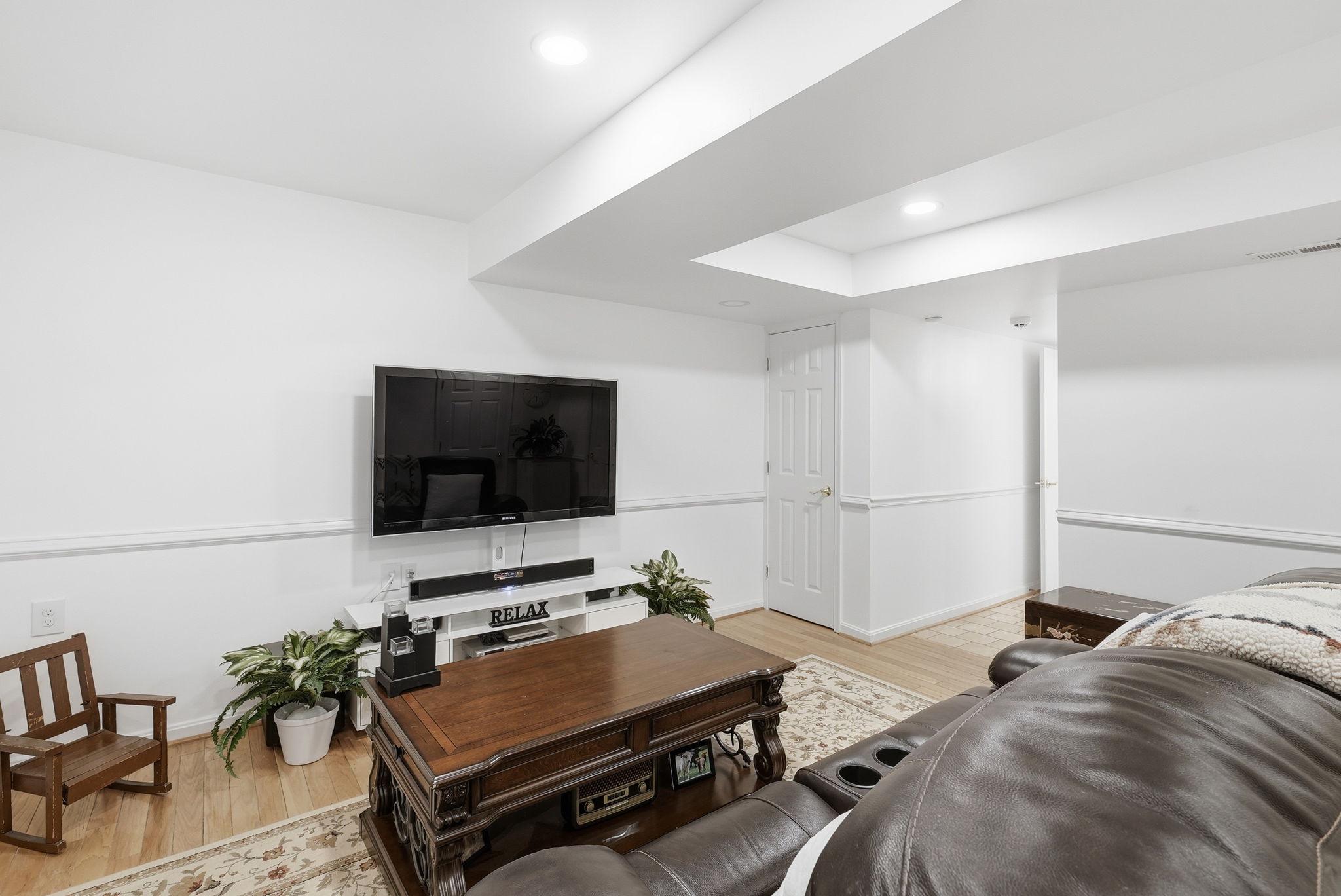8218 DOCTOR CRAIK COURT