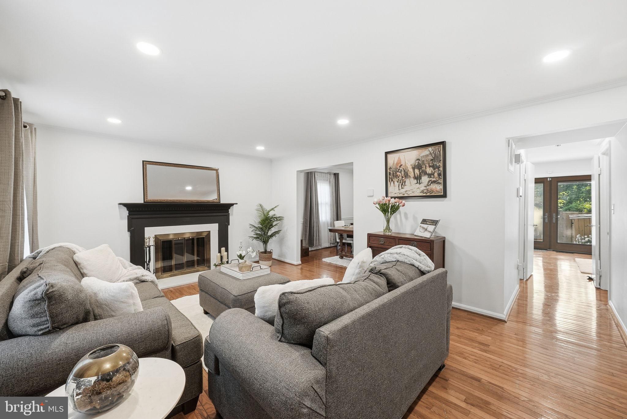 8218 DOCTOR CRAIK COURT
