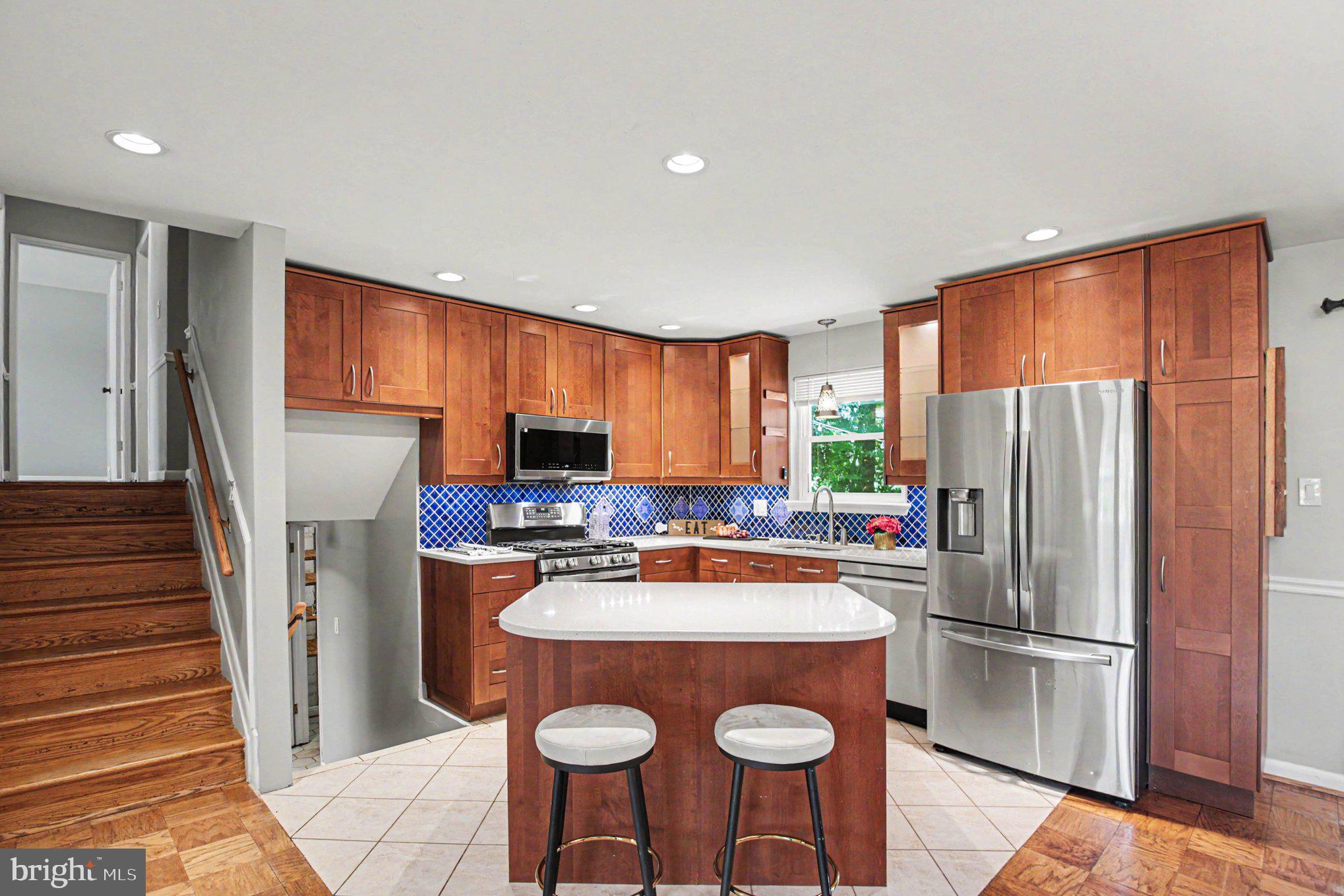 7411 ELLWOOD PLACE