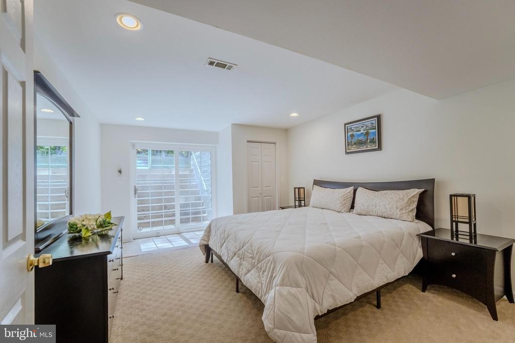 4907 ELSA COURT