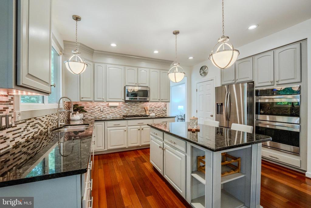 4907 ELSA COURT