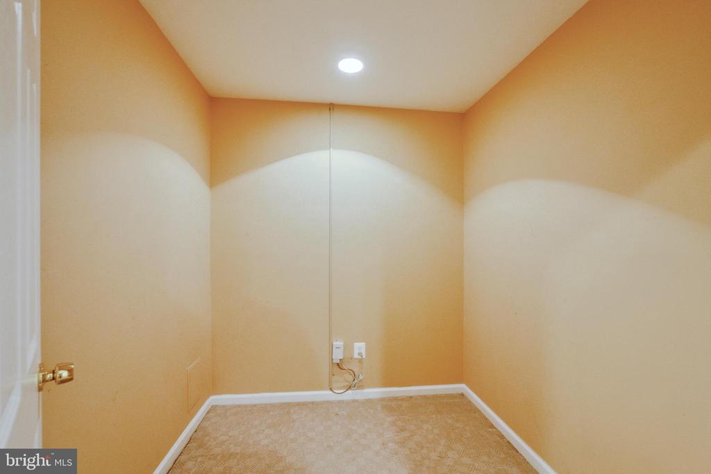 4907 ELSA COURT