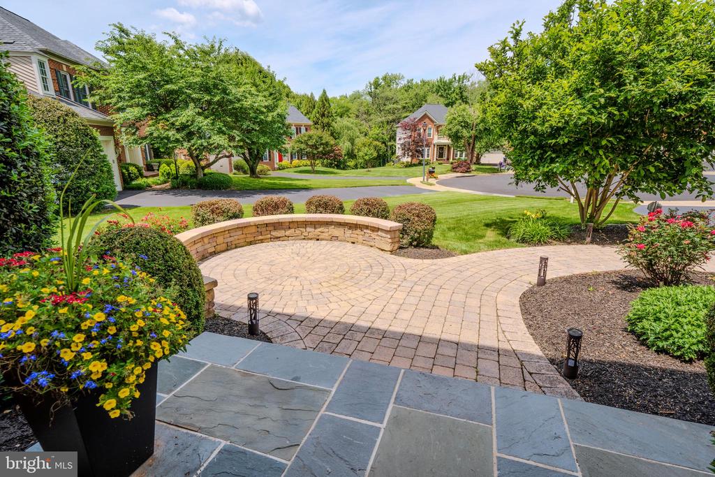 4907 ELSA COURT