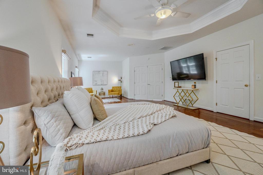 4907 ELSA COURT