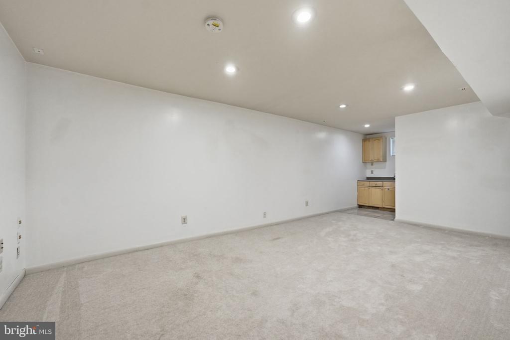 7506 IRENE COURT