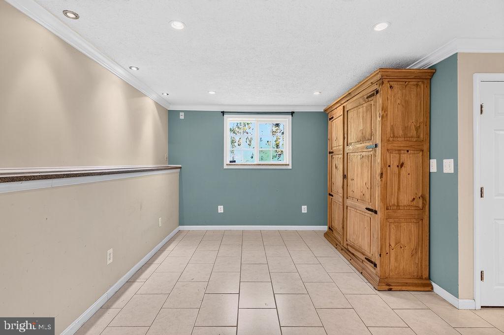 8471 GREAT LAKE LANE
