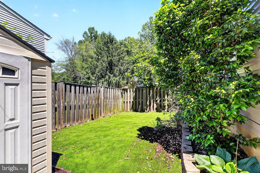 8471 GREAT LAKE LANE