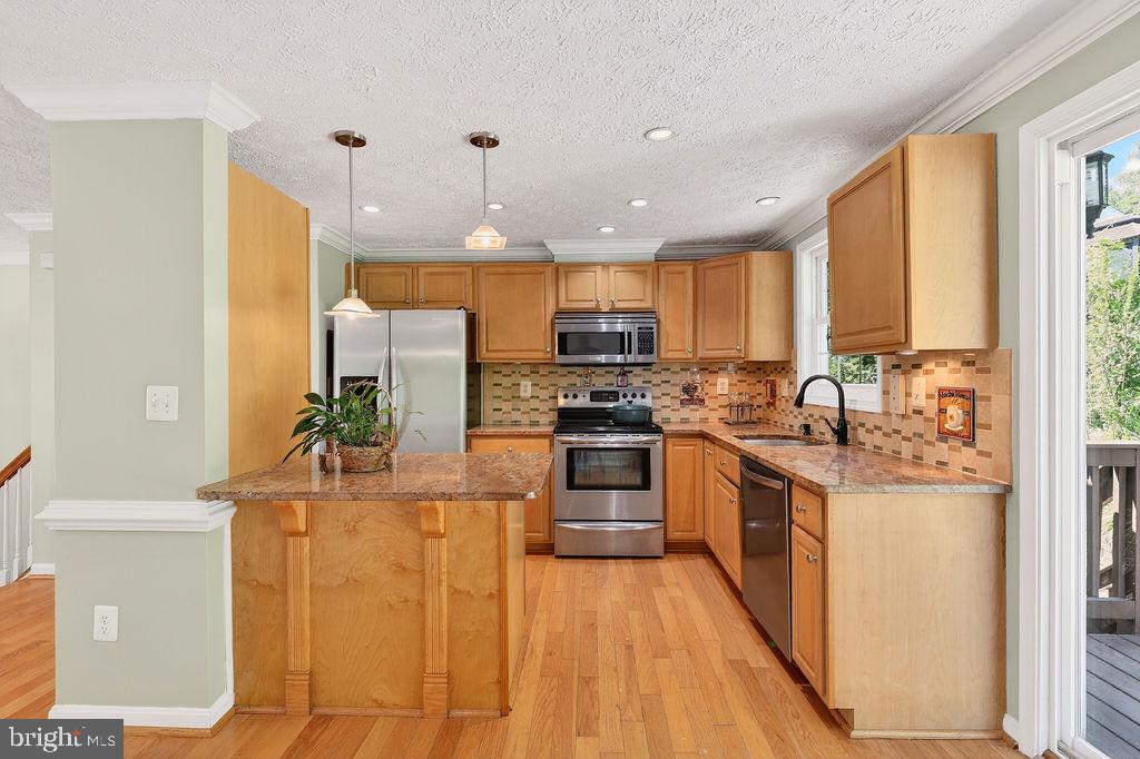 8471 GREAT LAKE LANE