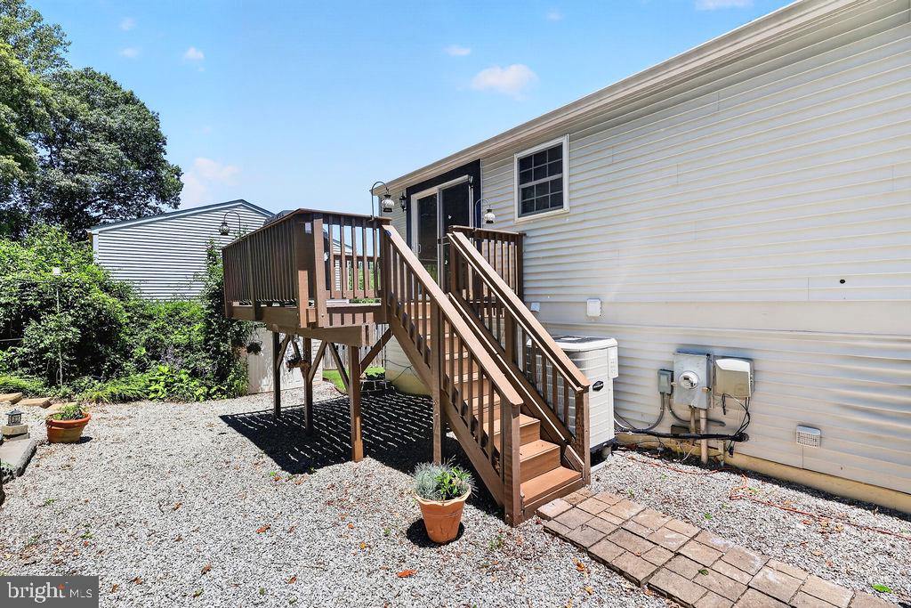 8471 GREAT LAKE LANE