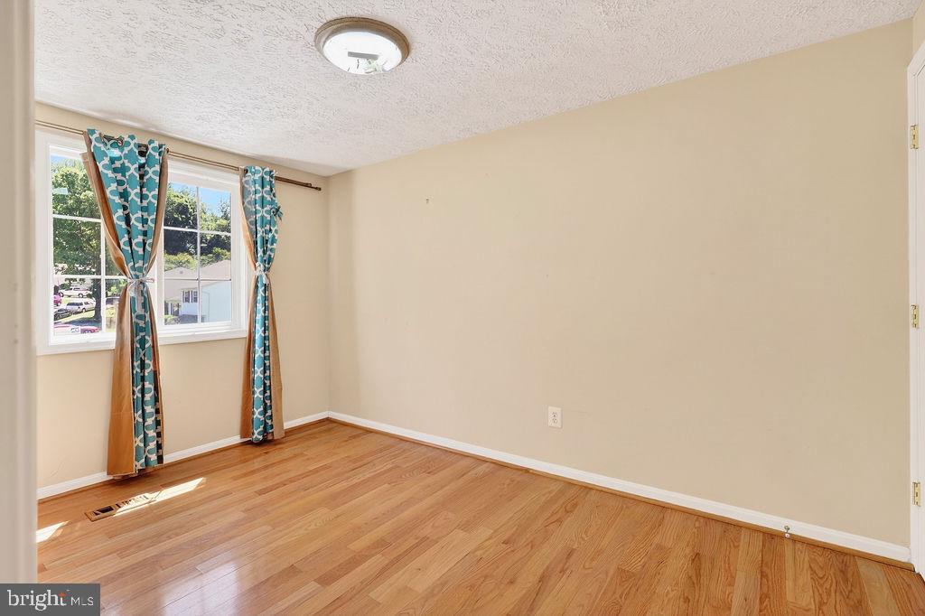 8471 GREAT LAKE LANE