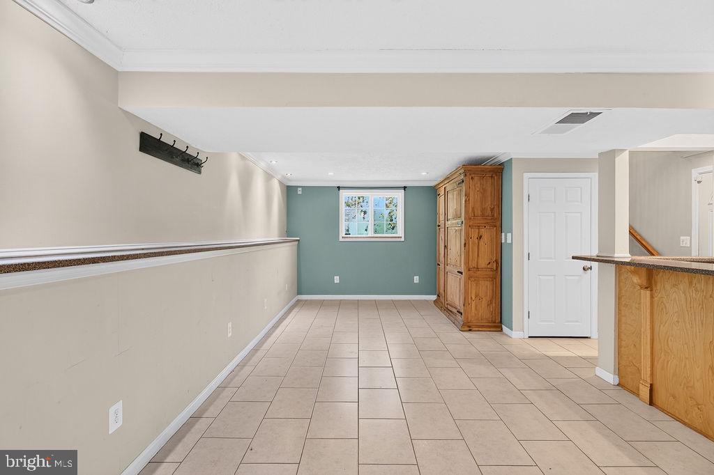 8471 GREAT LAKE LANE