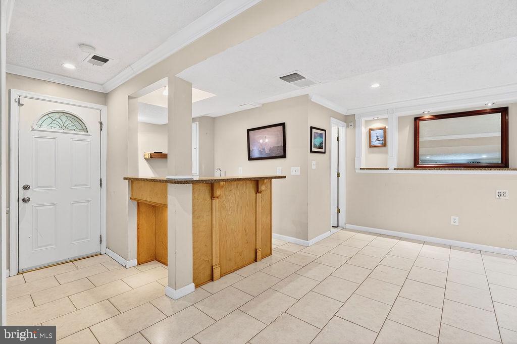 8471 GREAT LAKE LANE