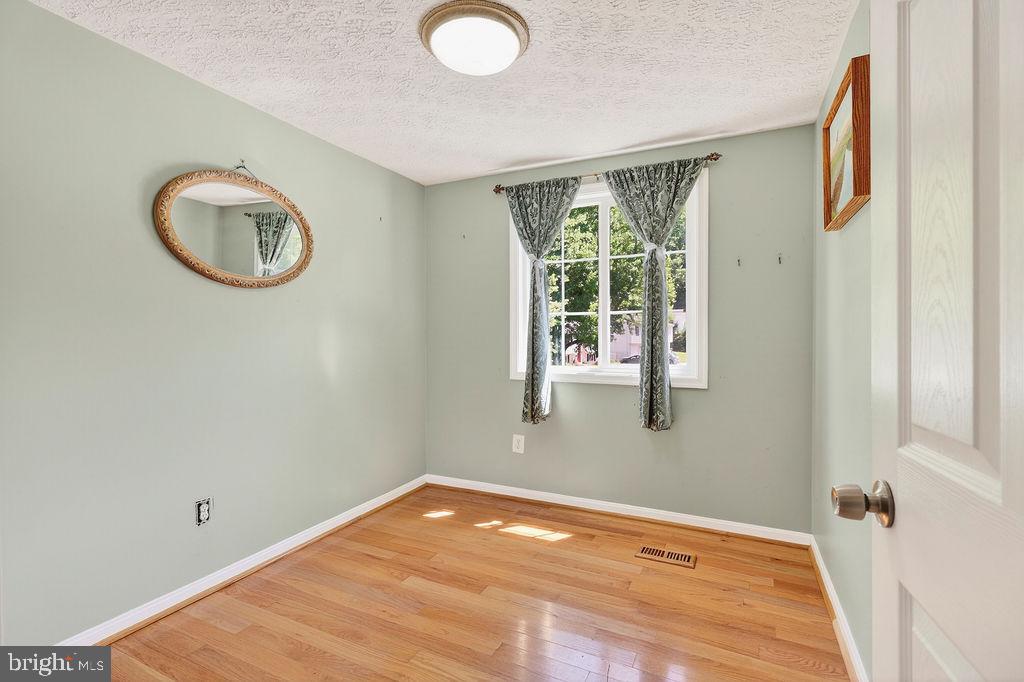8471 GREAT LAKE LANE