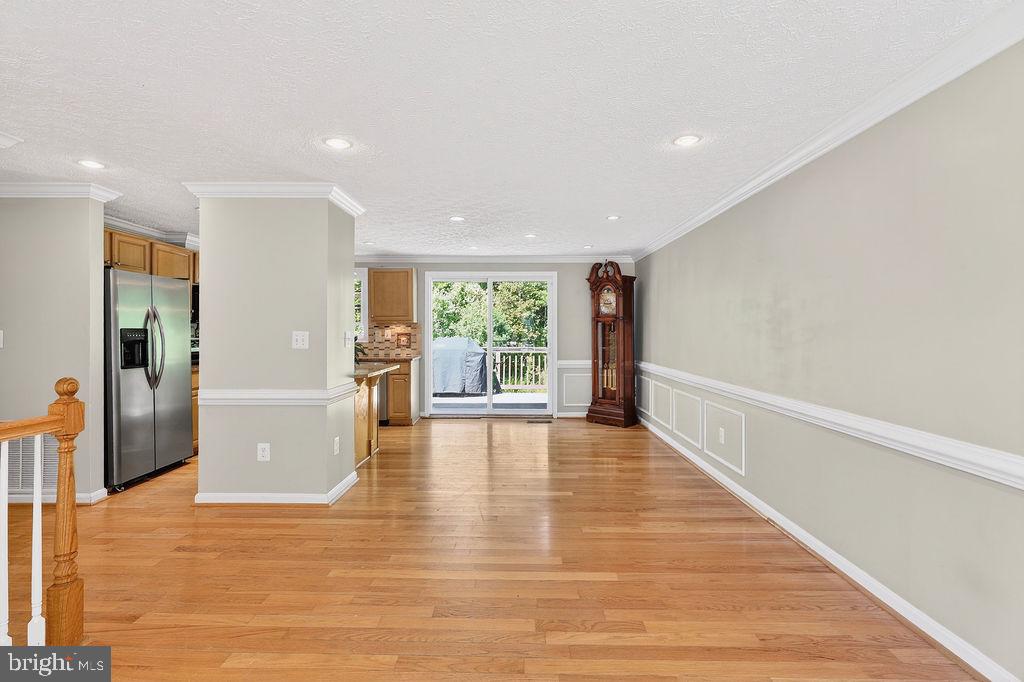 8471 GREAT LAKE LANE