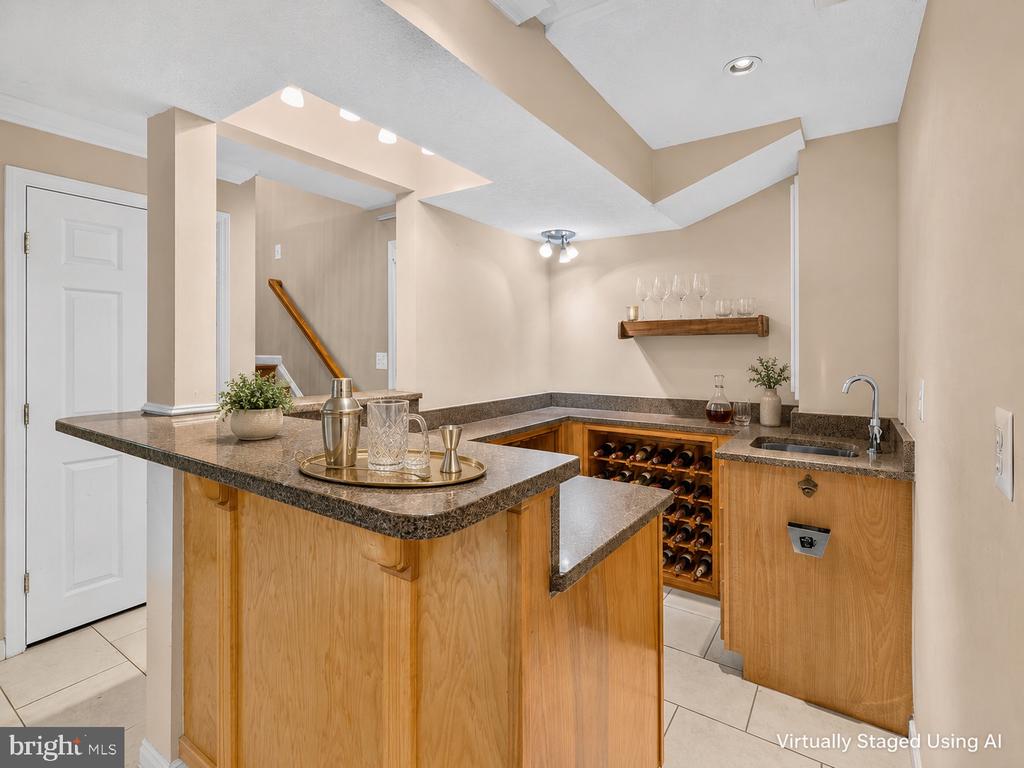 8471 GREAT LAKE LANE