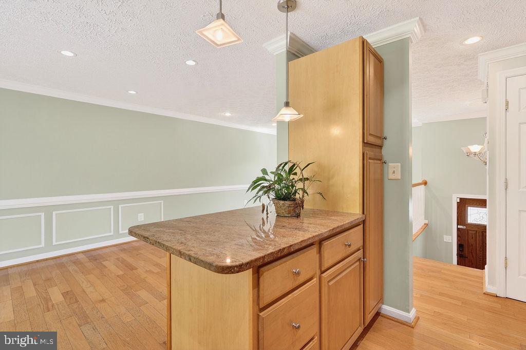 8471 GREAT LAKE LANE