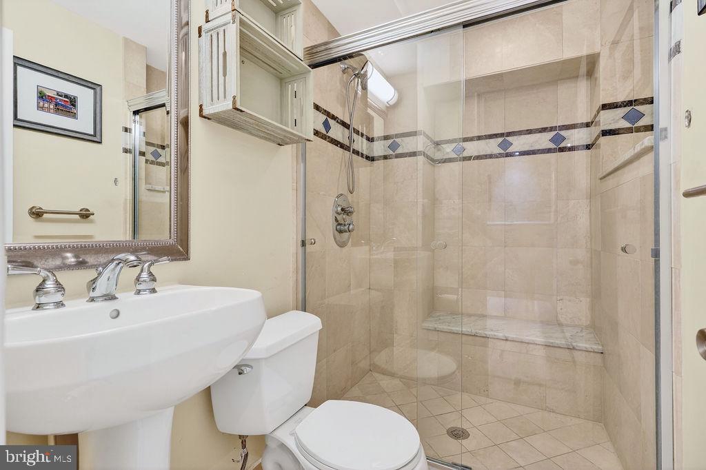 8471 GREAT LAKE LANE