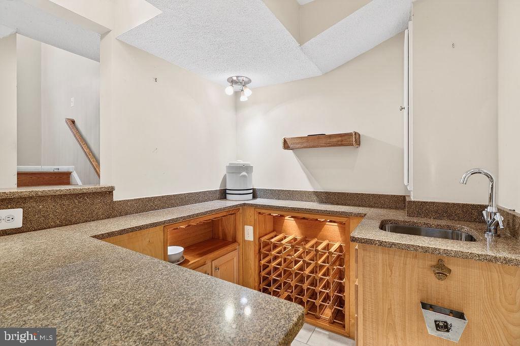 8471 GREAT LAKE LANE
