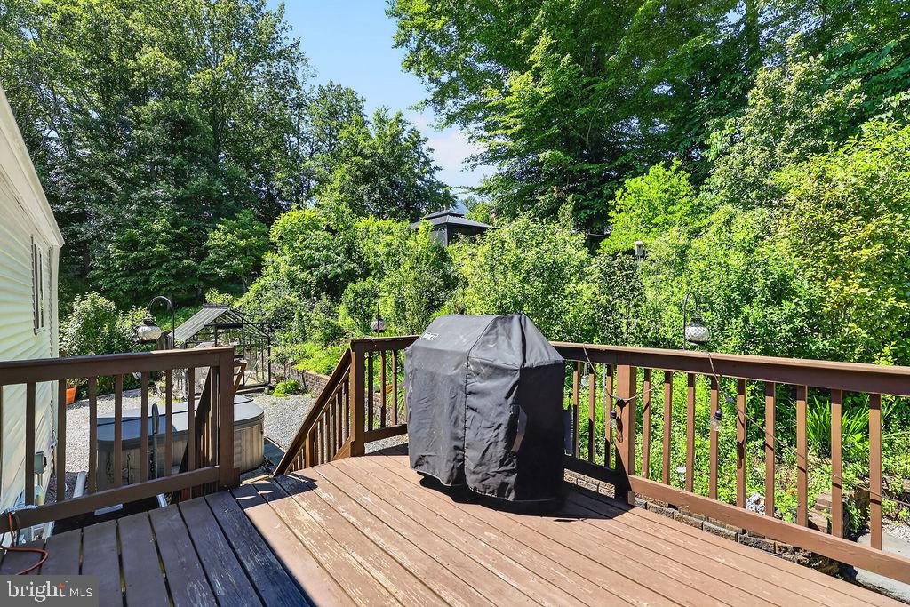 8471 GREAT LAKE LANE