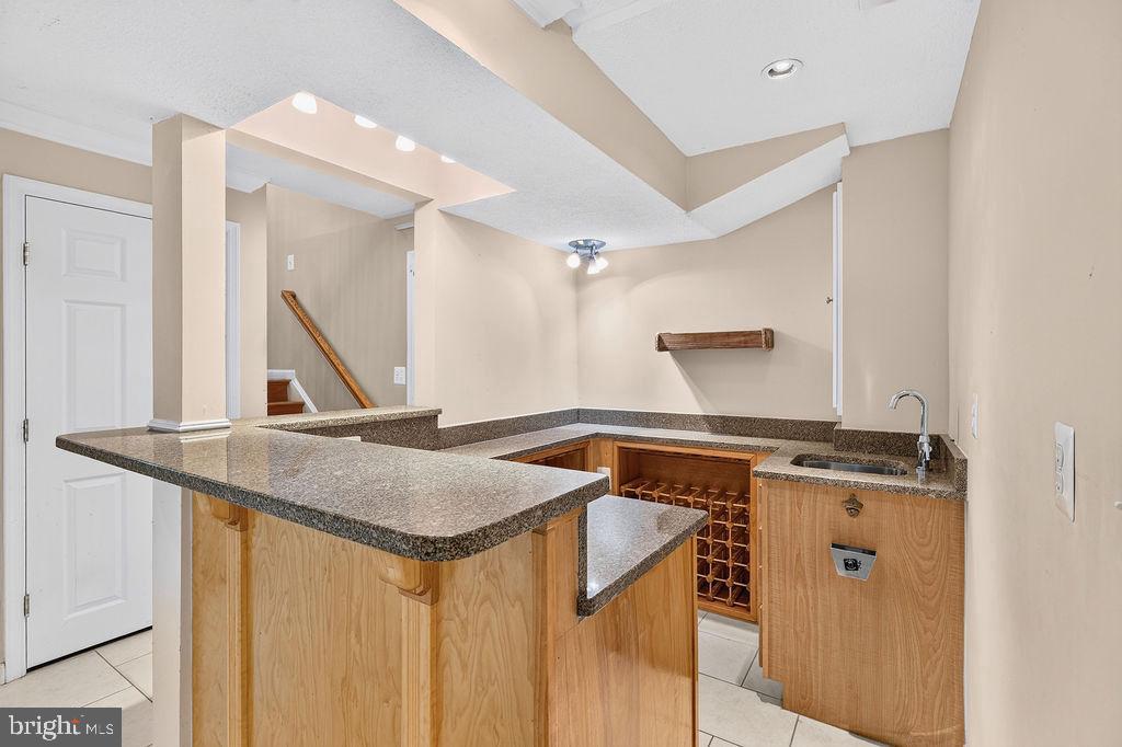 8471 GREAT LAKE LANE