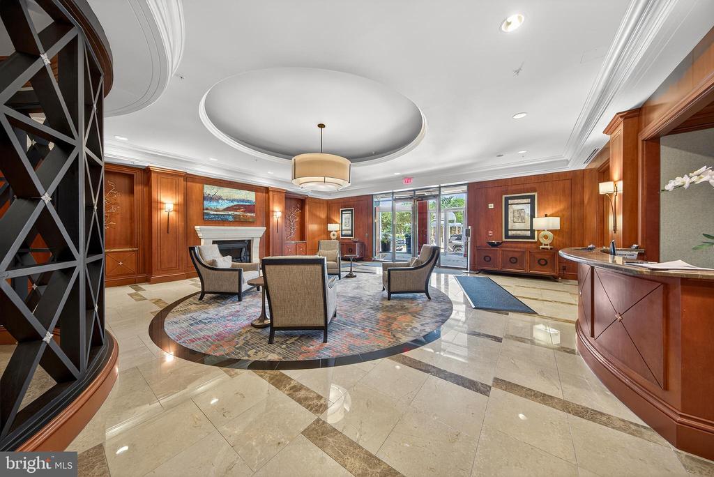 8220 CRESTWOOD HEIGHTS DRIVE 407