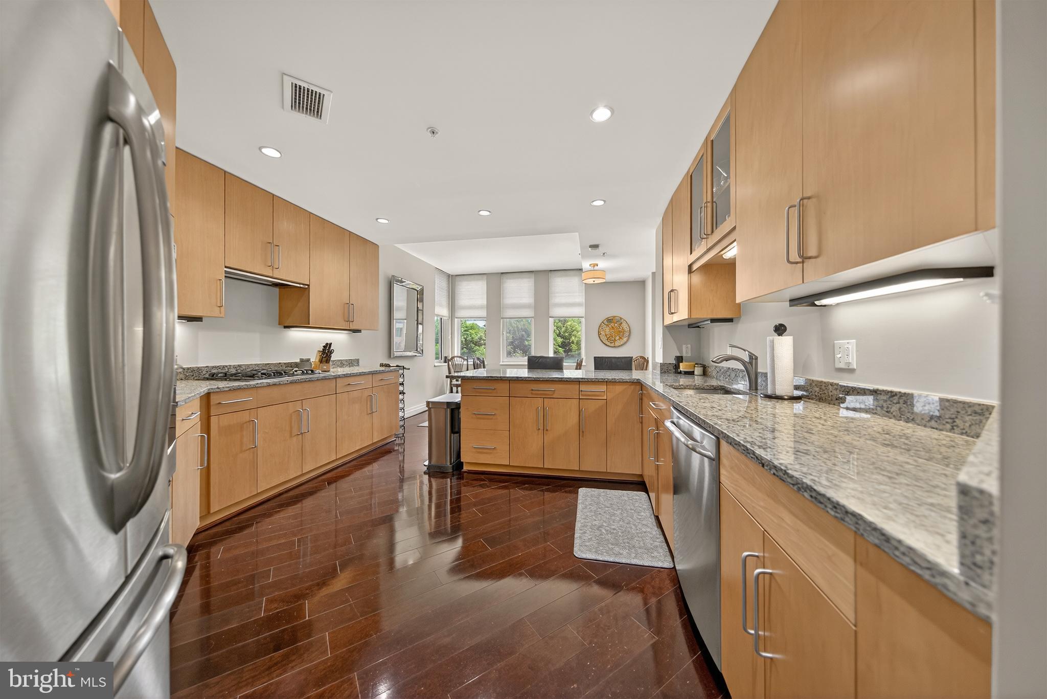 8220 CRESTWOOD HEIGHTS DRIVE 407
