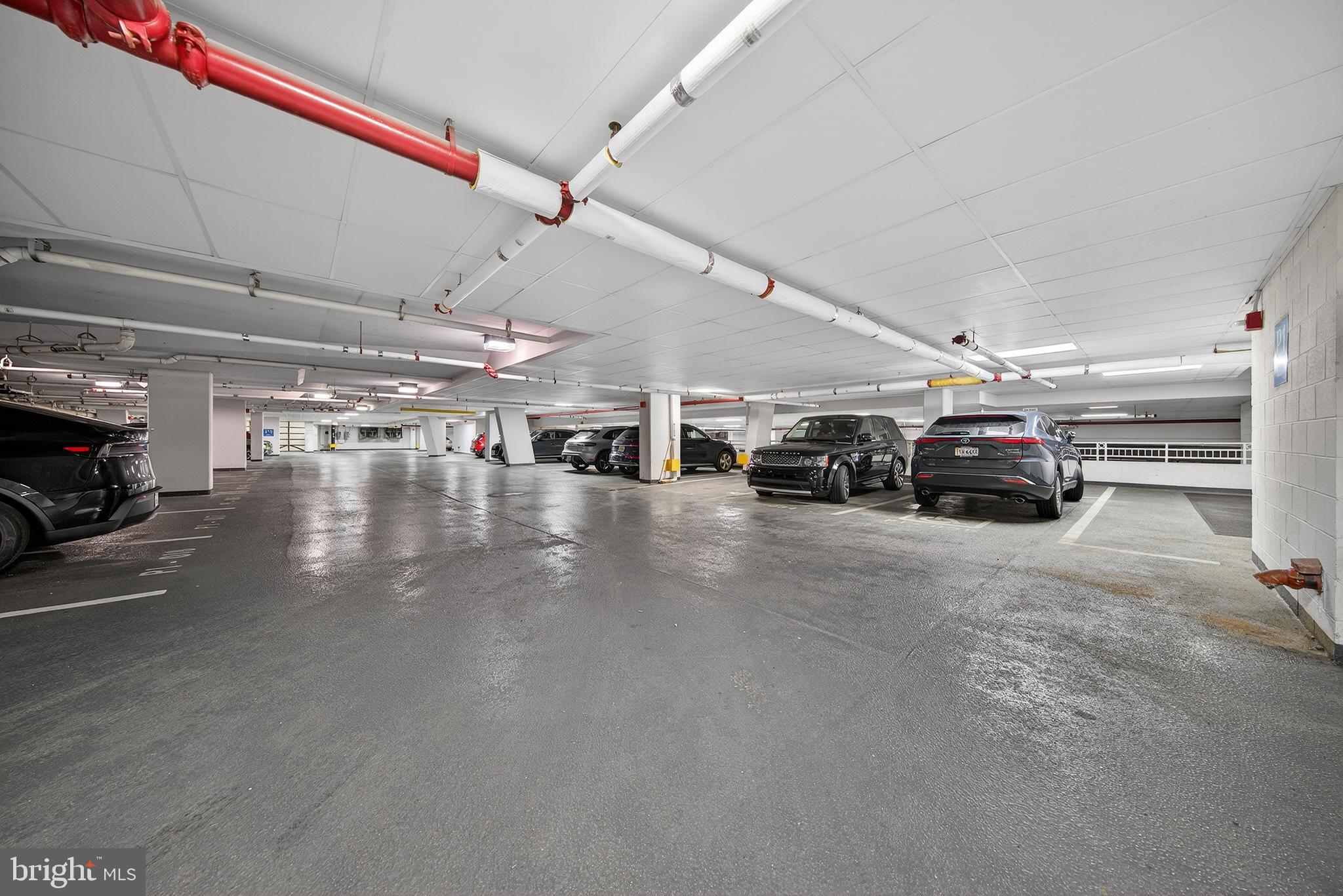 8220 CRESTWOOD HEIGHTS DRIVE 407