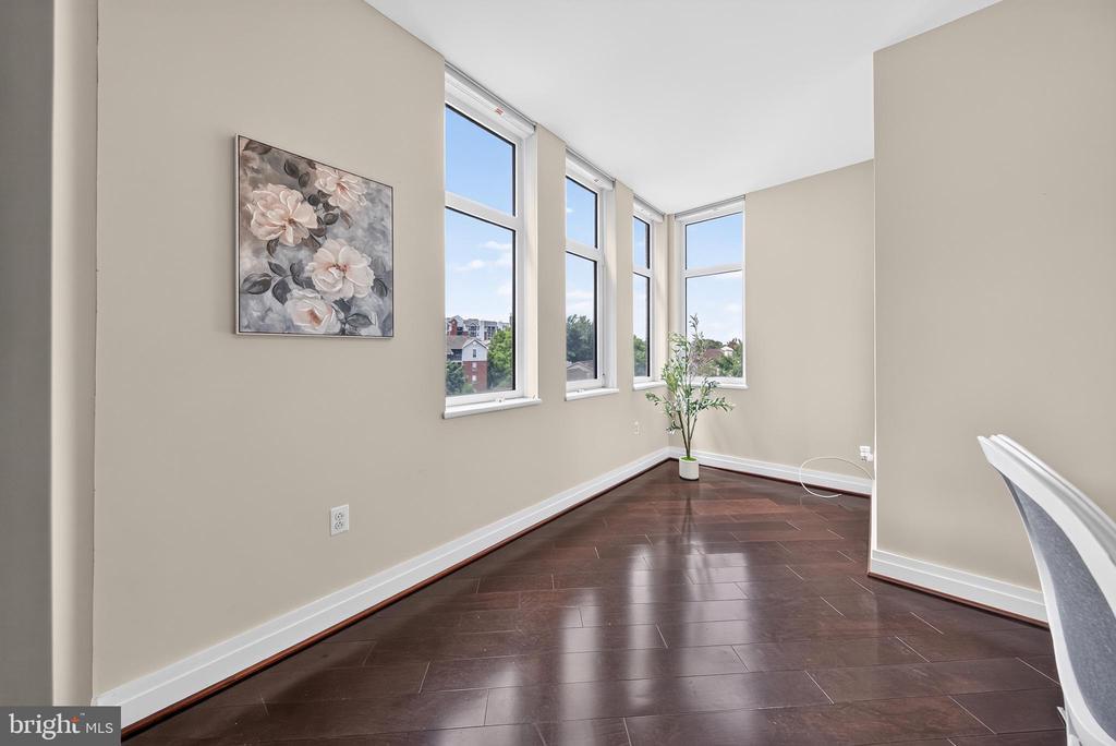 8220 CRESTWOOD HEIGHTS DRIVE 407
