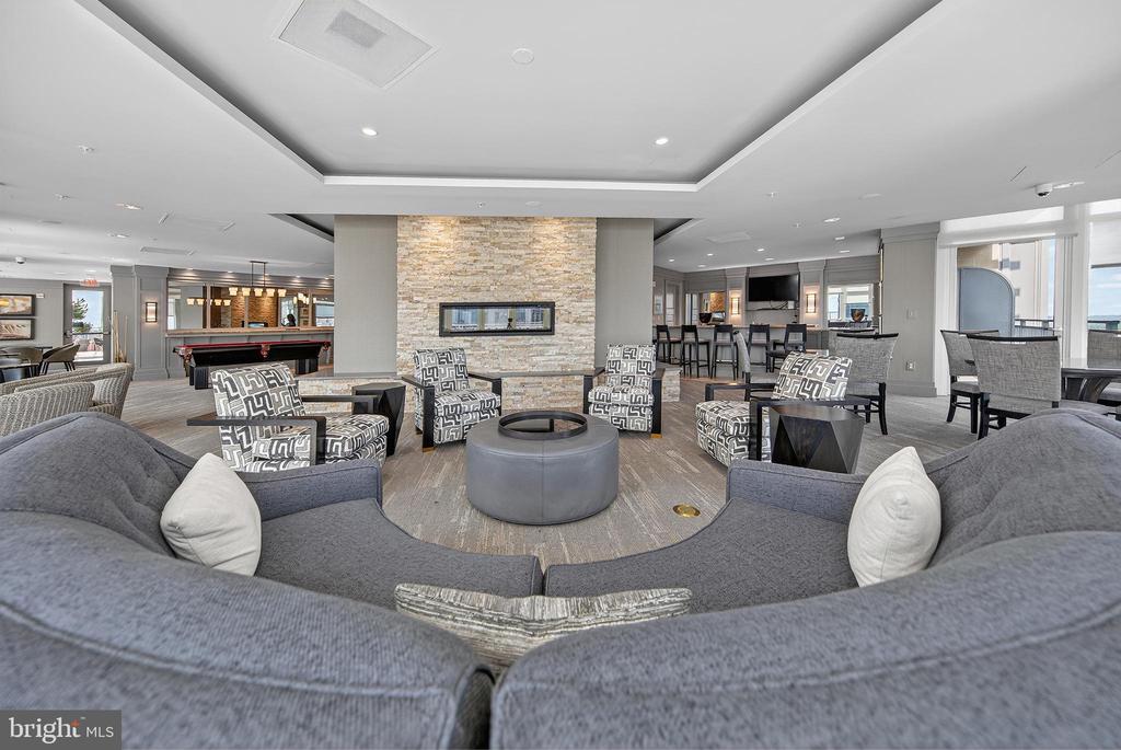 8220 CRESTWOOD HEIGHTS DRIVE 407