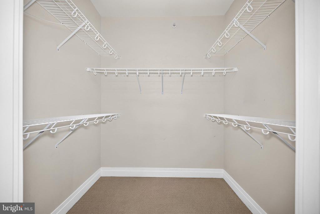 8220 CRESTWOOD HEIGHTS DRIVE 407