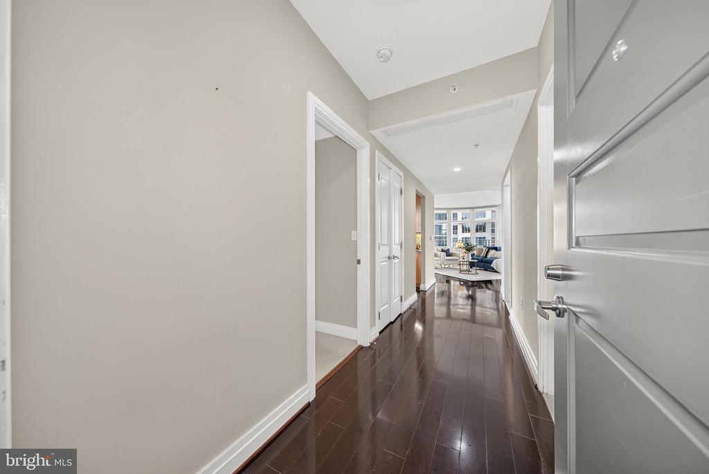 8220 CRESTWOOD HEIGHTS DRIVE 407