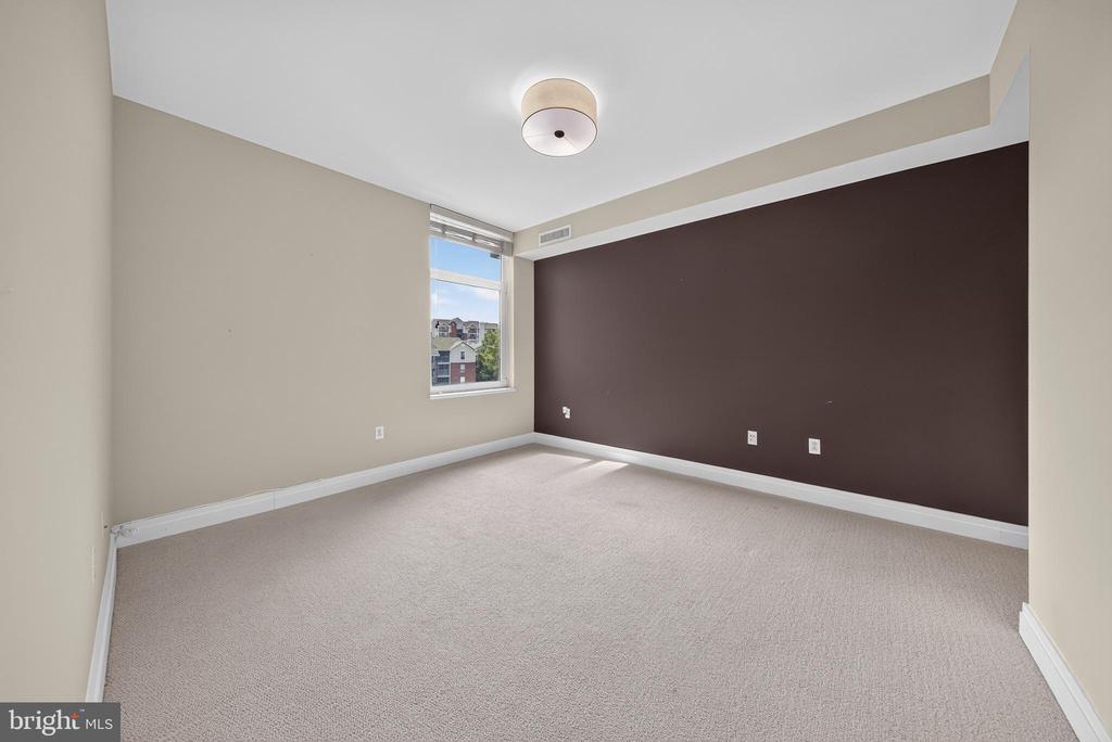 8220 CRESTWOOD HEIGHTS DRIVE 407