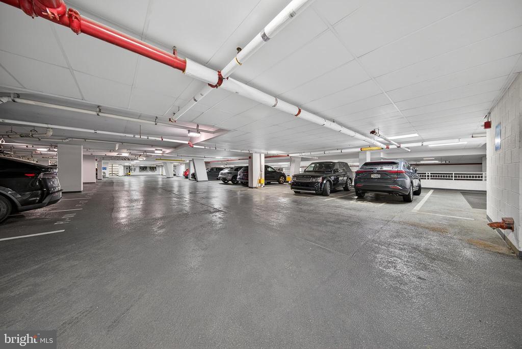 8220 CRESTWOOD HEIGHTS DRIVE 407