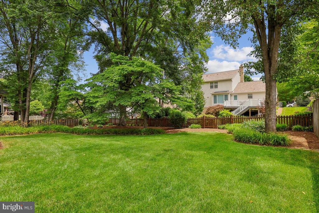 9804 DANSK COURT