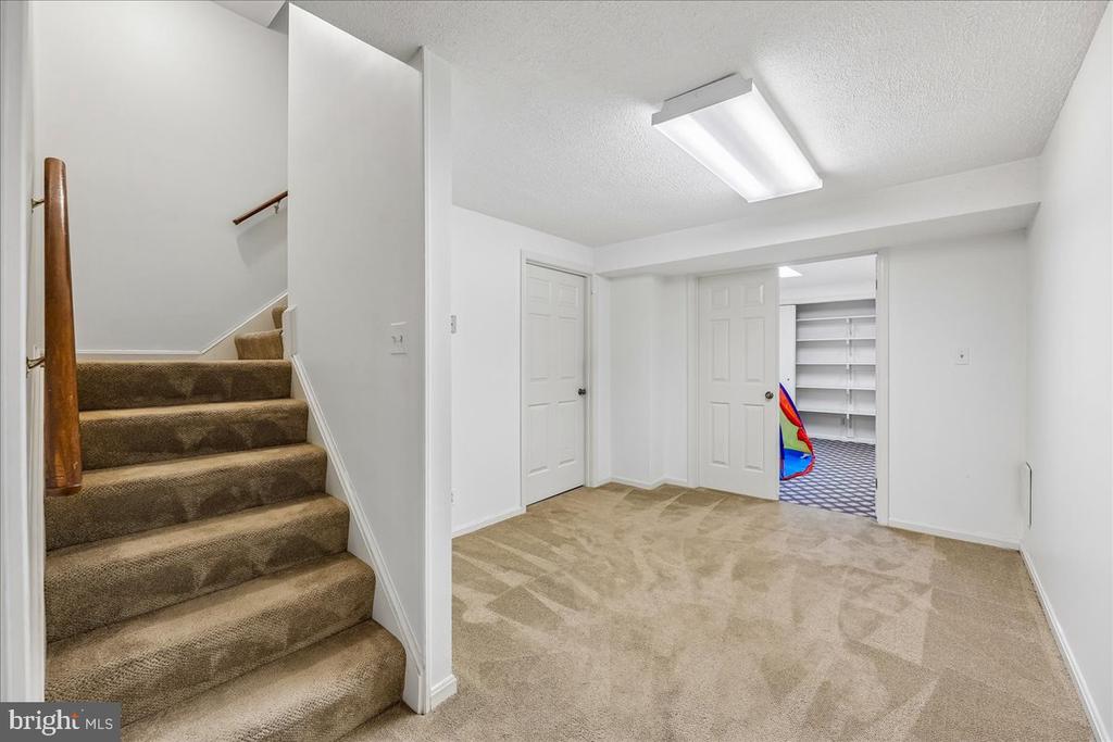 9804 DANSK COURT