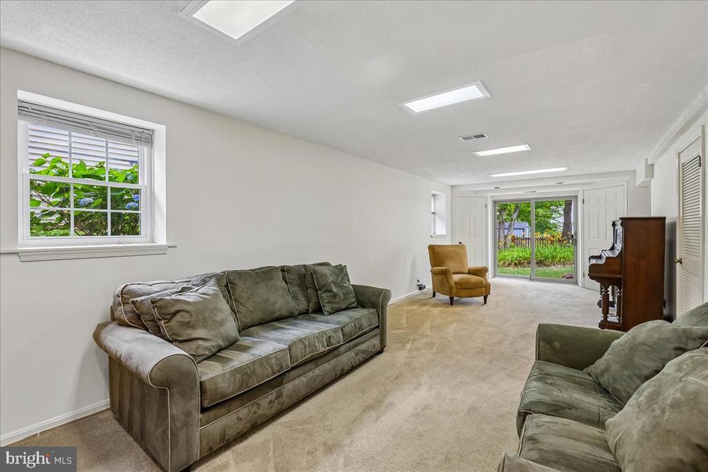 9804 DANSK COURT