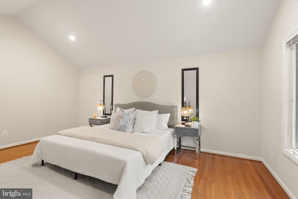 4227 ELIZABETH LANE