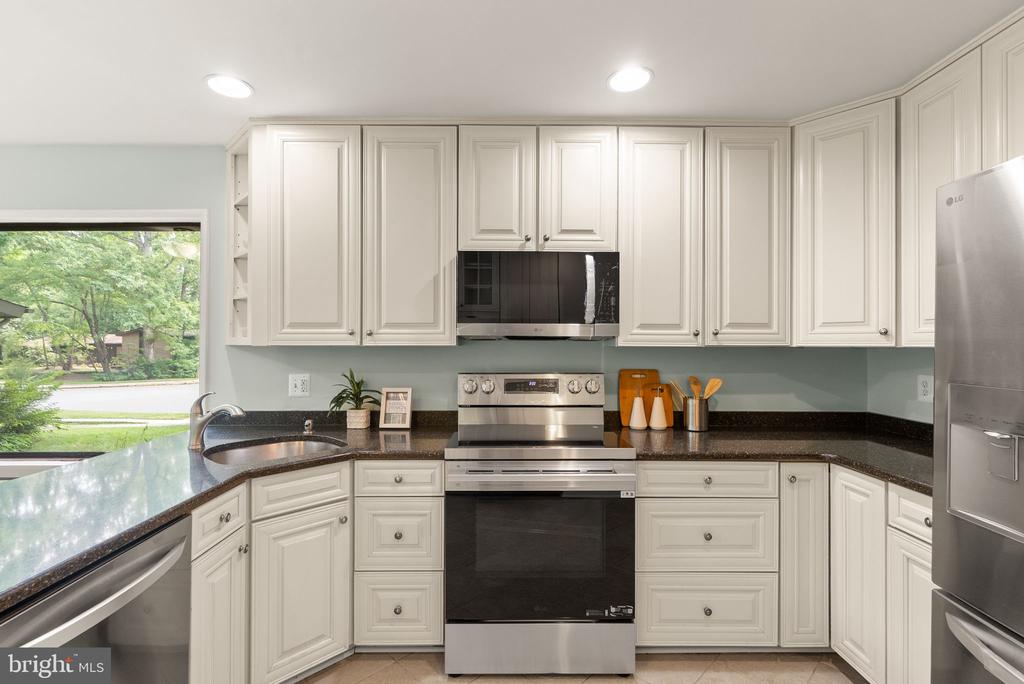 4227 ELIZABETH LANE