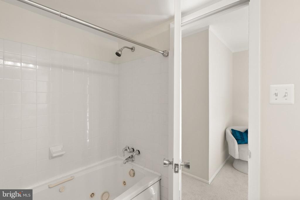 4227 ELIZABETH LANE