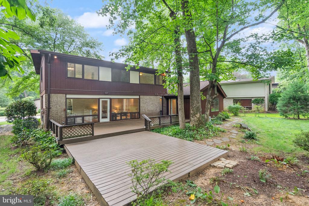 4227 ELIZABETH LANE