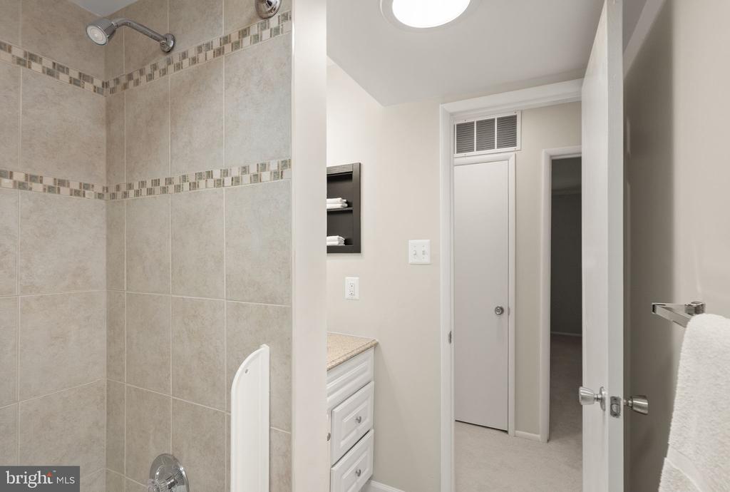 4227 ELIZABETH LANE