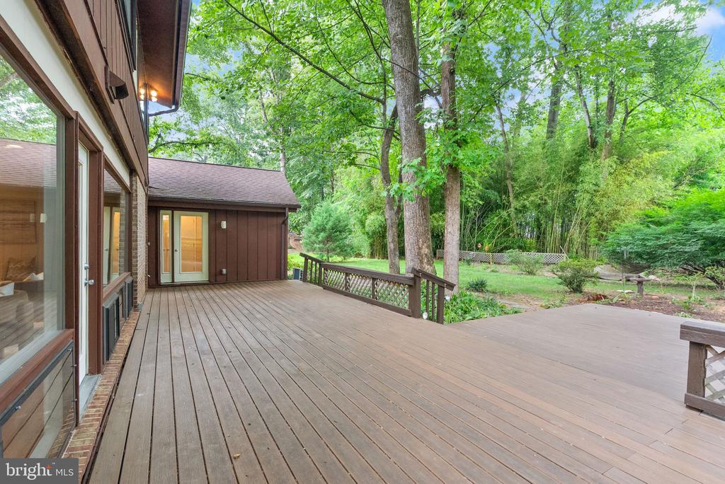 4227 ELIZABETH LANE