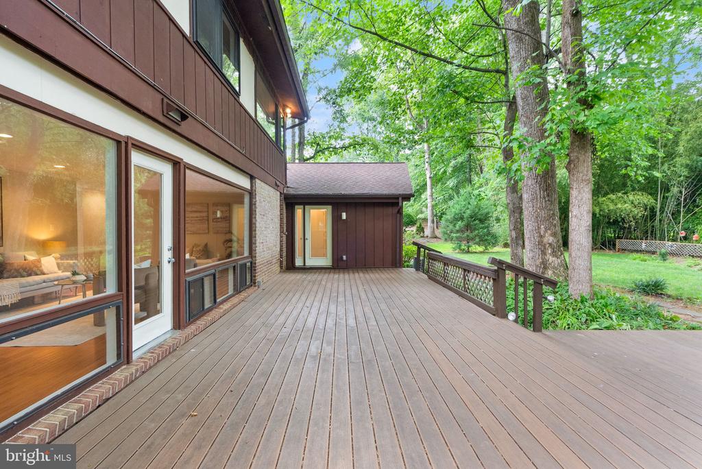 4227 ELIZABETH LANE