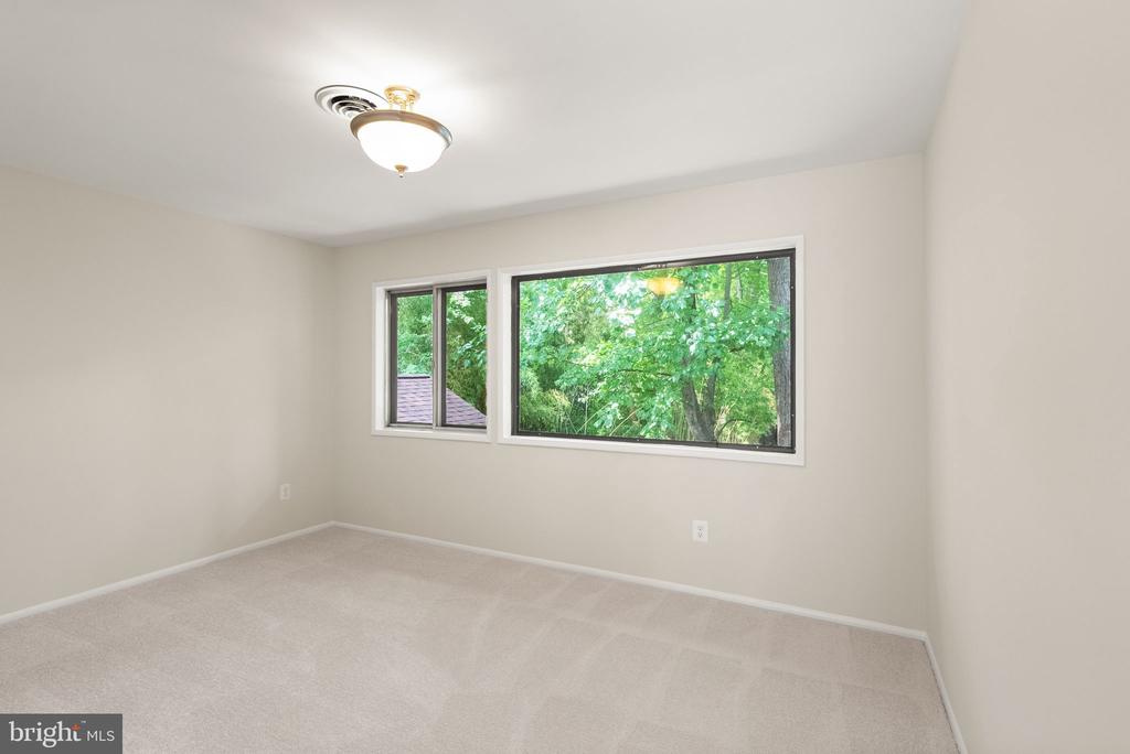 4227 ELIZABETH LANE