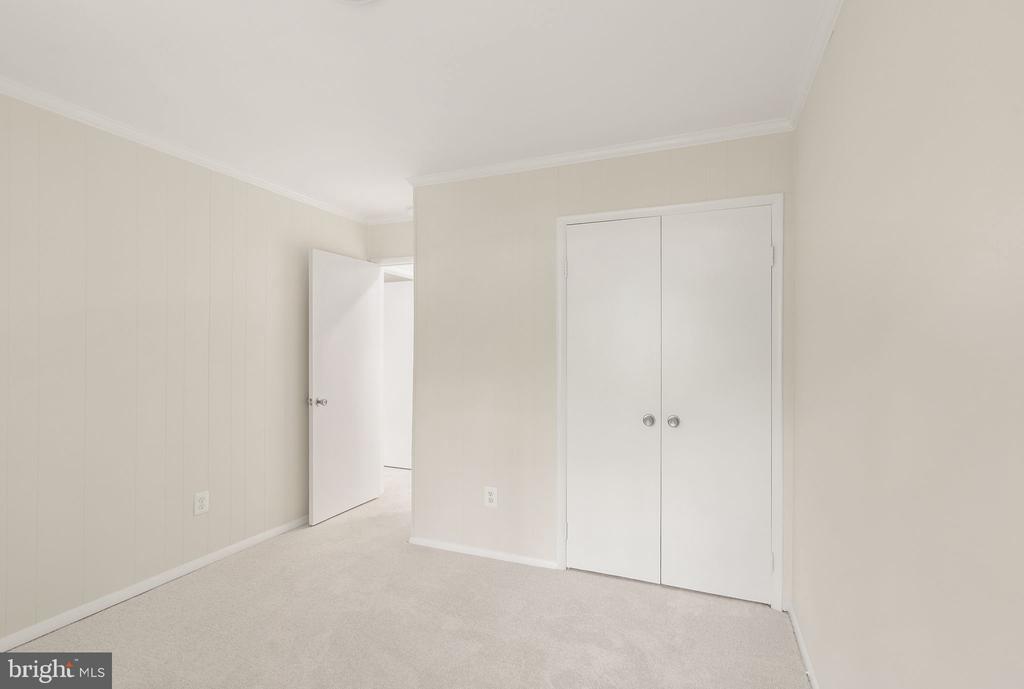 4227 ELIZABETH LANE