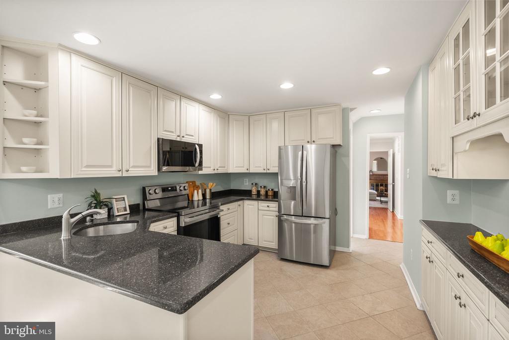 4227 ELIZABETH LANE