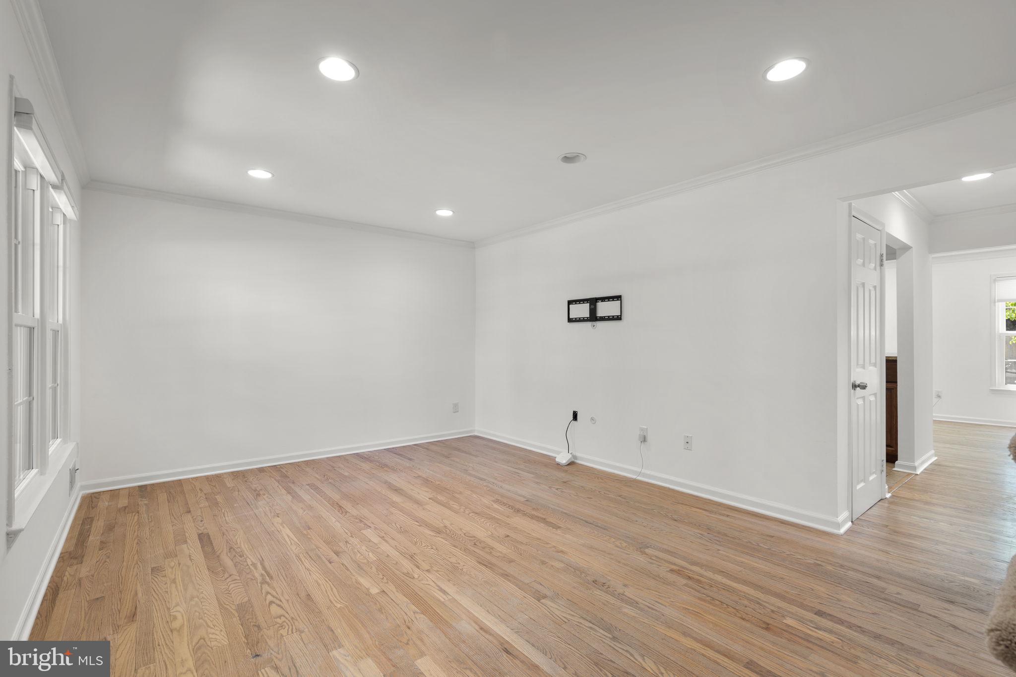2407 ALSOP COURT